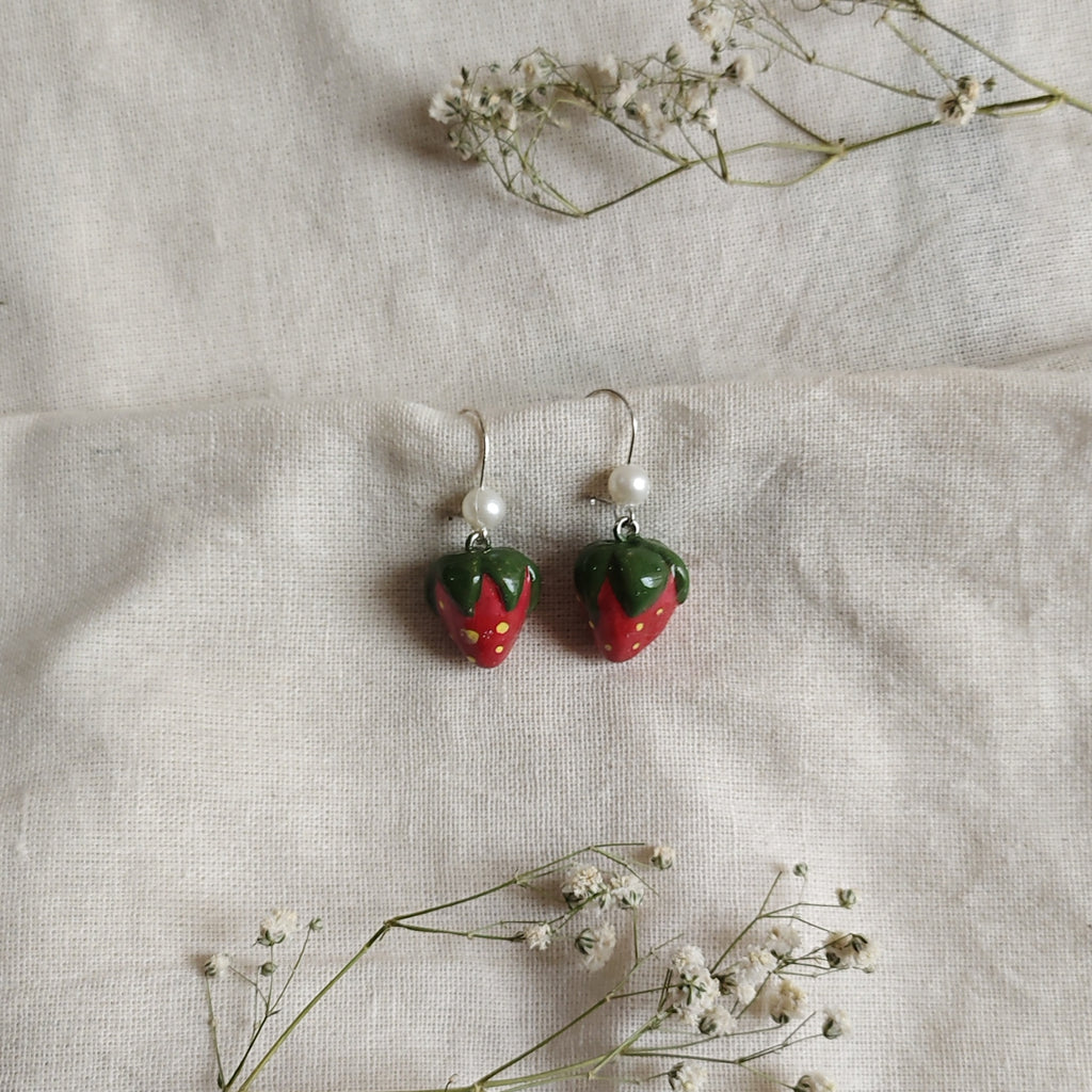 Handmade Strawberry Earrings🍓