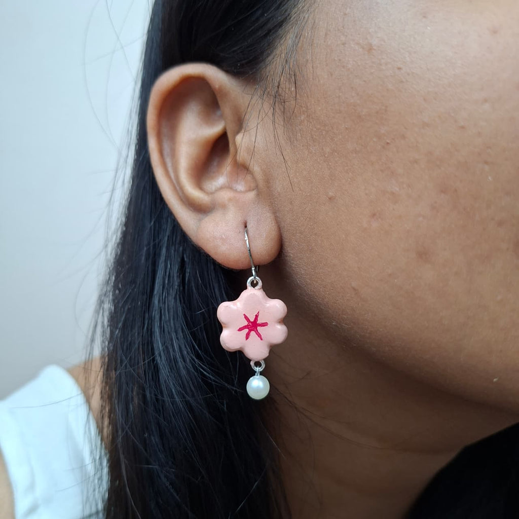 Handmade Pink Pearl Earrings🩷