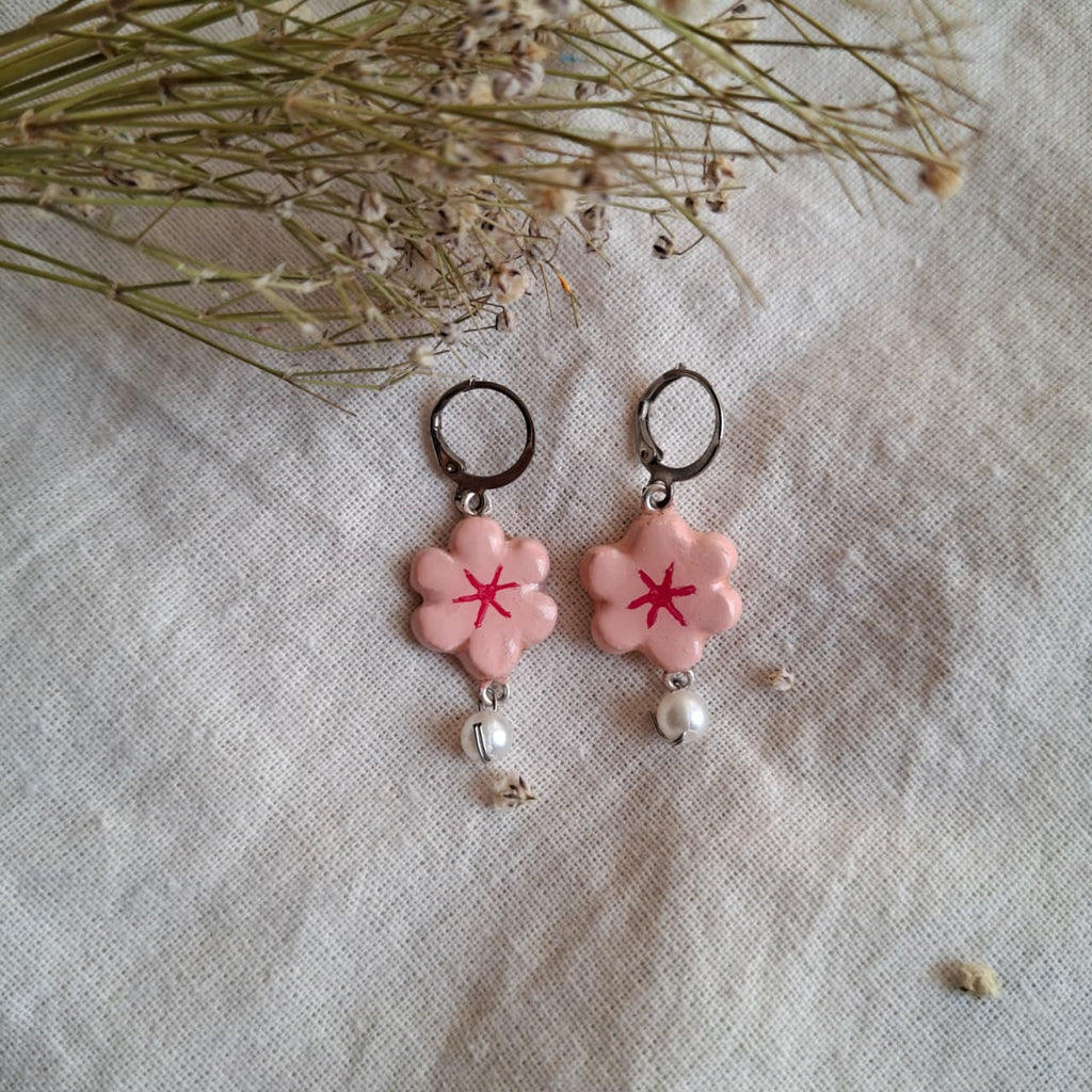 Handmade Pink Pearl Earrings🩷